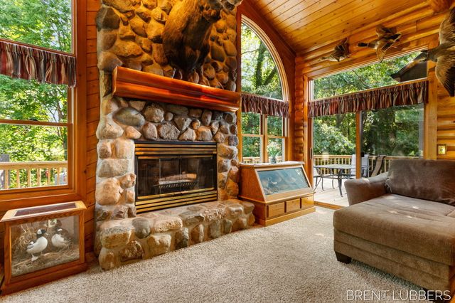 9774 68th Avenue, Allendale Twp, MI 49401