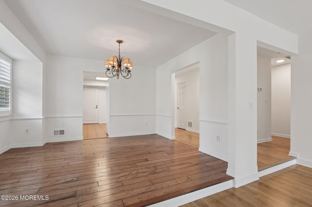 9 Dogwood Court, Spring Lake Heights, NJ 07762