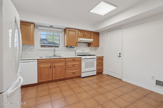 9 Dogwood Court, Spring Lake Heights, NJ 07762