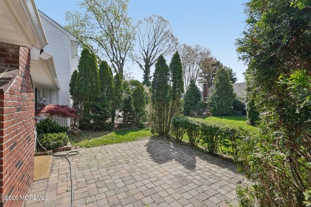 9 Dogwood Court, Spring Lake Heights, NJ 07762