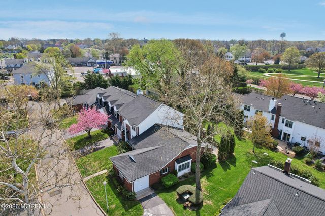 9 Dogwood Court, Spring Lake Heights, NJ 07762