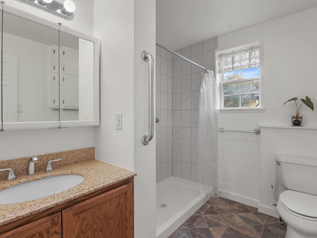 1021 E Nebraska Ave, Spokane, WA 99208