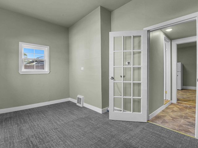 1021 E Nebraska Ave, Spokane, WA 99208