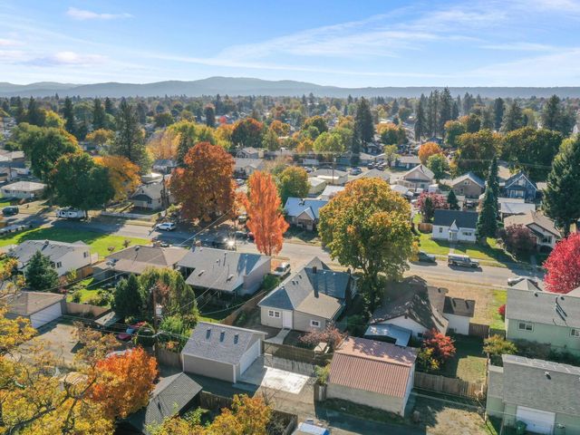 1021 E Nebraska Ave, Spokane, WA 99208