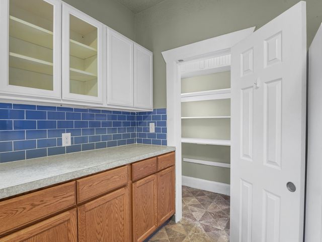 1021 E Nebraska Ave, Spokane, WA 99208