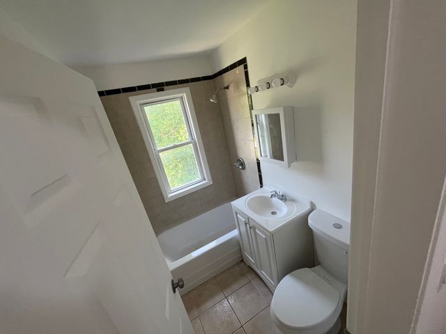 650 E 105th Place, Chicago, IL 60628