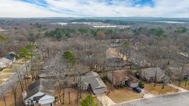 40 Oakridge, Maumelle, AR 72113