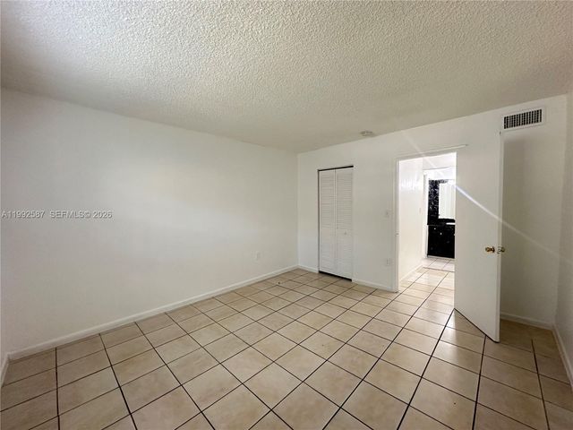 1008 NW 45th Ave 04, Miami, FL 33126