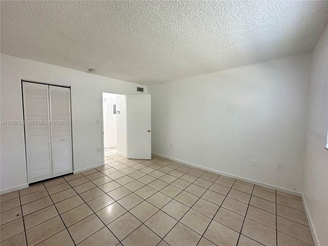 1008 NW 45th Ave 04, Miami, FL 33126