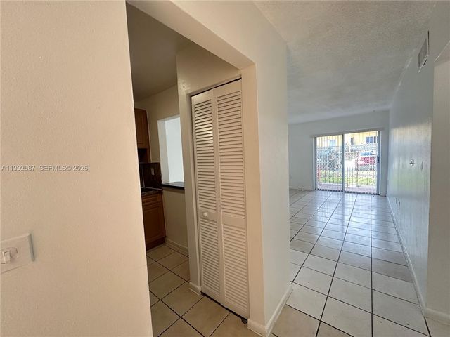 1008 NW 45th Ave 04, Miami, FL 33126