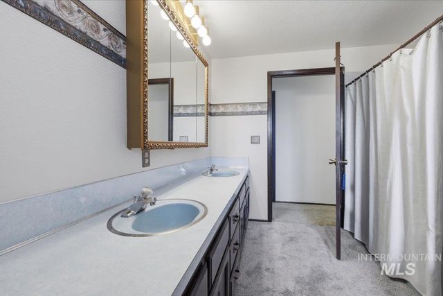 2950 S Auburn Ave, Boise, ID 83705