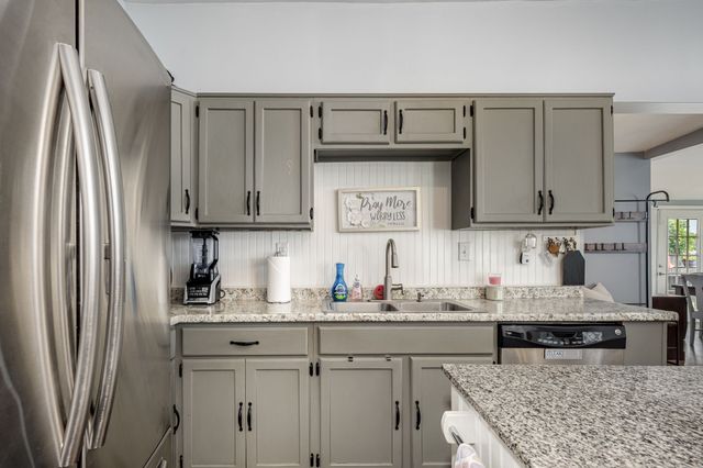 634 Hwy 52, E, Portland, TN 37148