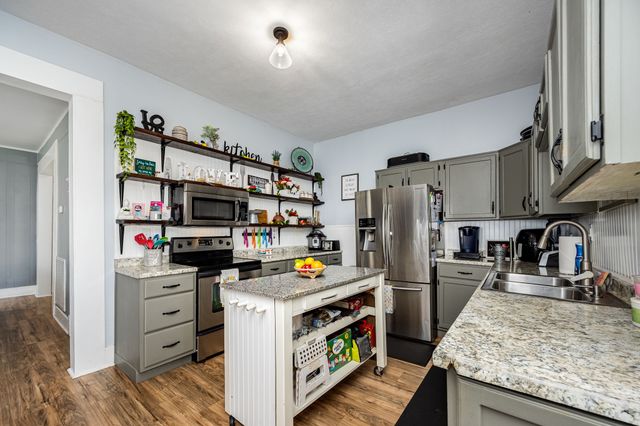 634 Hwy 52, E, Portland, TN 37148