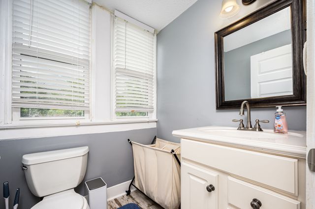 634 Hwy 52, E, Portland, TN 37148