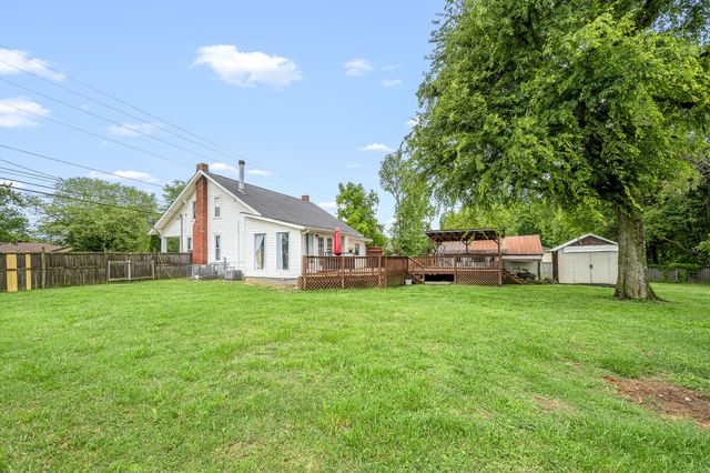 634 Hwy 52, E, Portland, TN 37148