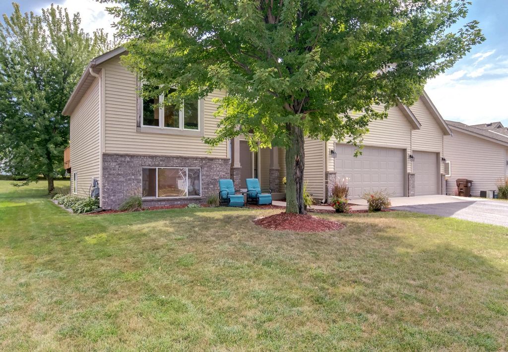 1509 English Avenue NW, New Prague, MN 56071 — exterior