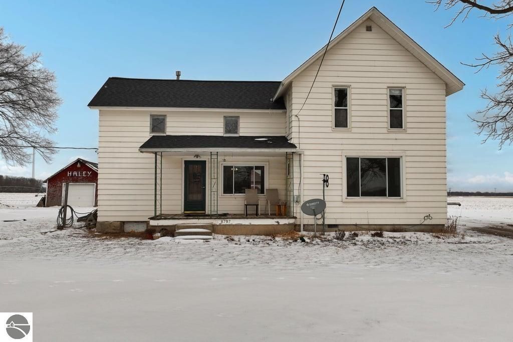 Image 28 of property listing at 8797 E Walton Road, Shepherd, MI 48883