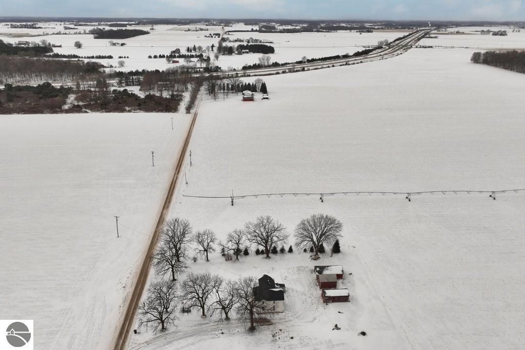 Image 36 of property listing at 8797 E Walton Road, Shepherd, MI 48883