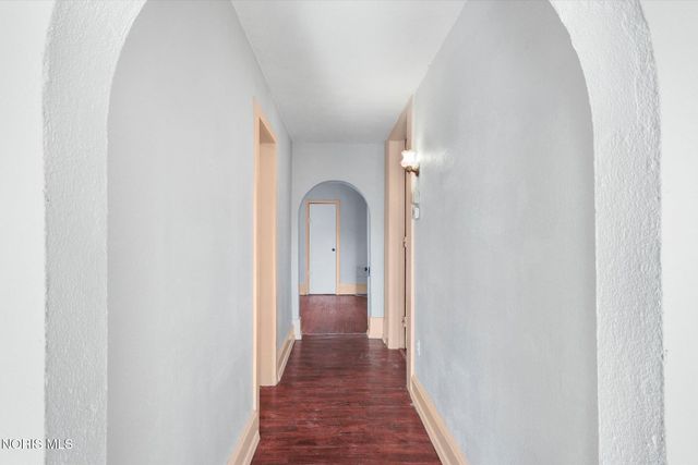 1409 N Huron Street, Toledo, OH 43604