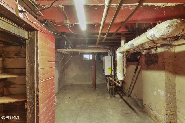 1409 N Huron Street, Toledo, OH 43604