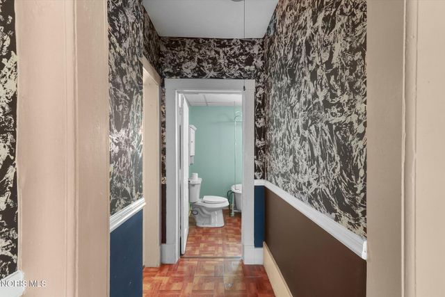 1409 N Huron Street, Toledo, OH 43604