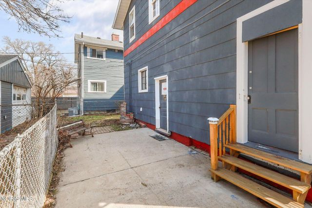 1409 N Huron Street, Toledo, OH 43604