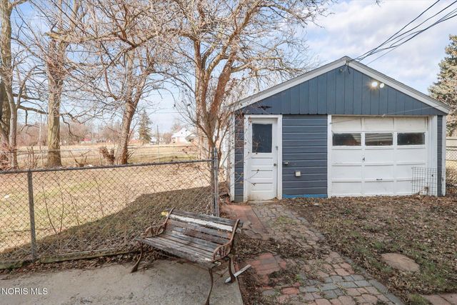 1409 N Huron Street, Toledo, OH 43604