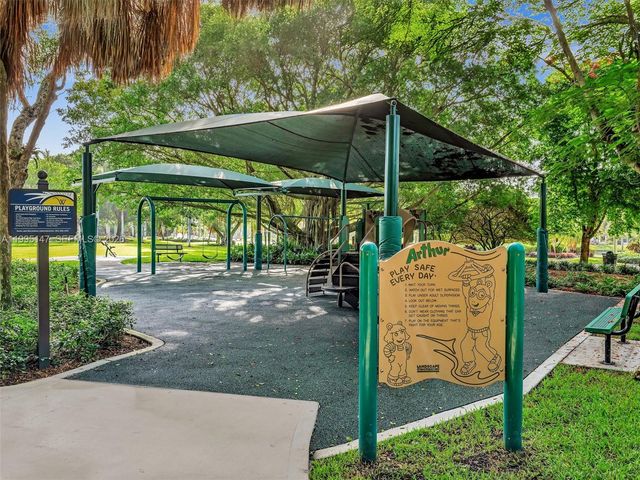 2158 Baton Rouge, Weston, FL 33326