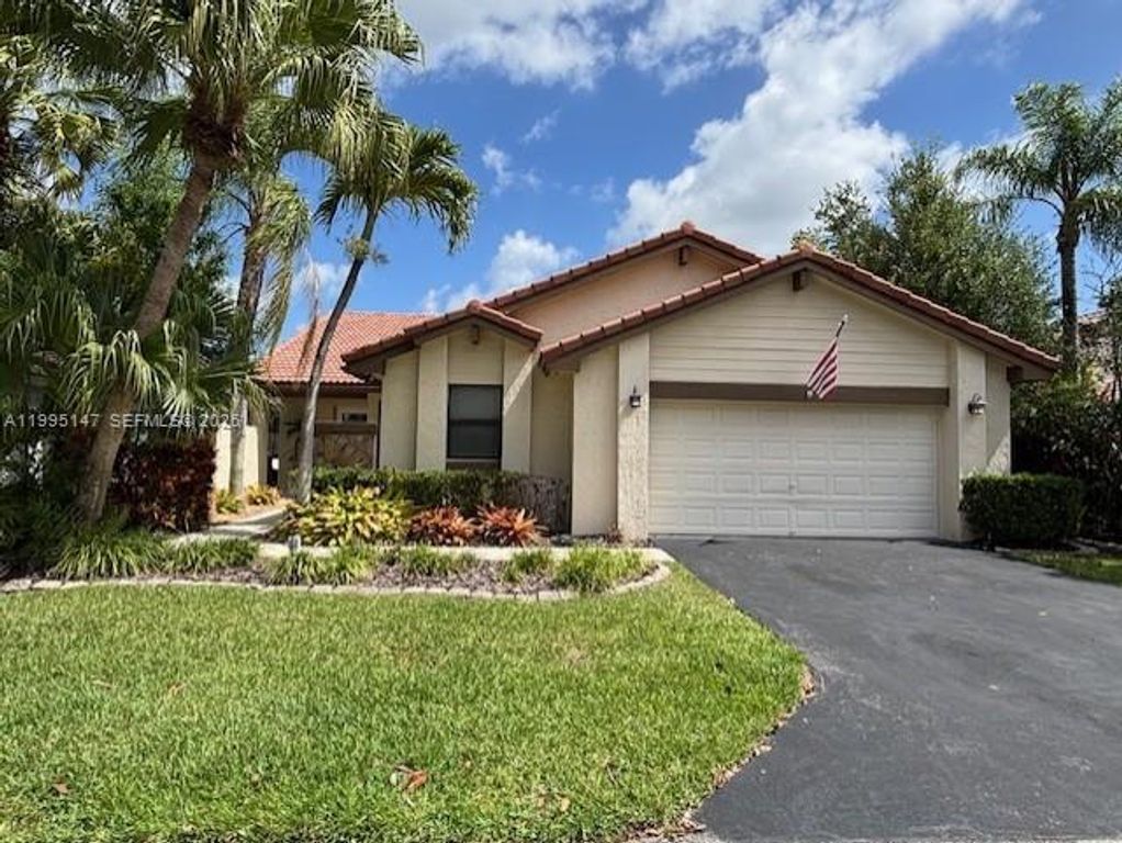 2158 Baton Rouge, Weston, FL 33326