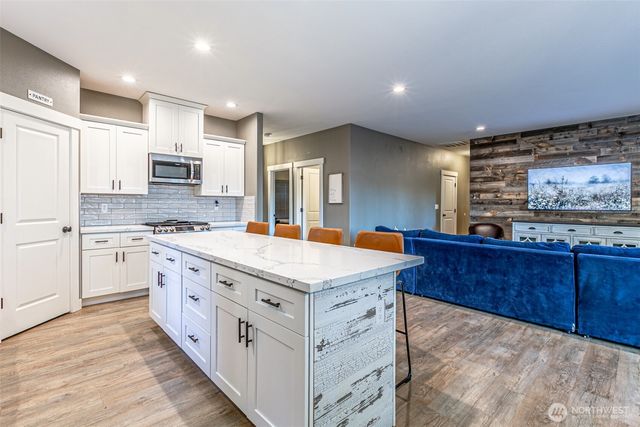 17501 Clear Lake Boulevard SE, Yelm, WA 98597