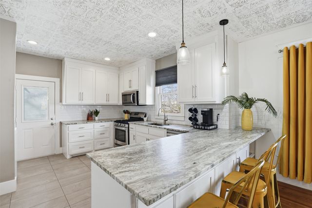 2260 Washington Avenue, Fort Worth, TX 76110