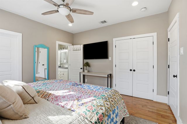 2260 Washington Avenue, Fort Worth, TX 76110