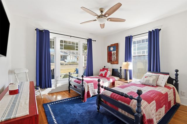 2260 Washington Avenue, Fort Worth, TX 76110