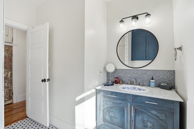 2260 Washington Avenue, Fort Worth, TX 76110