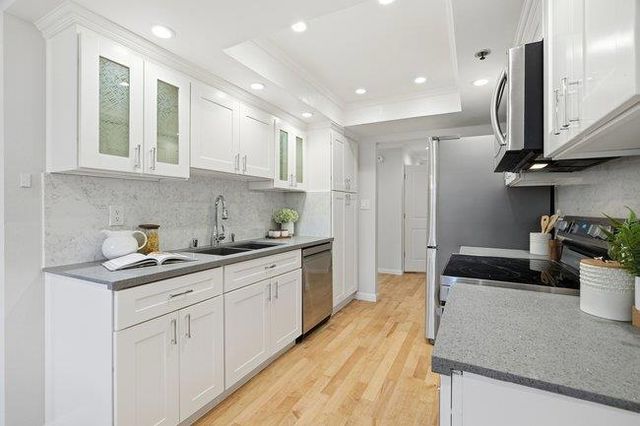 410 Sheridan Avenue 103, Palo Alto, CA 94306