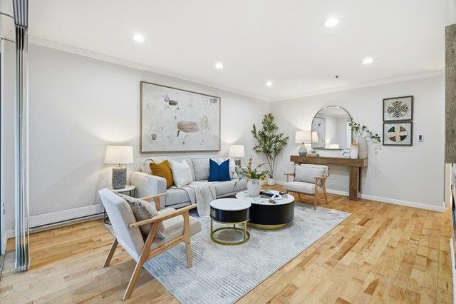 410 Sheridan Avenue 103, Palo Alto, CA 94306