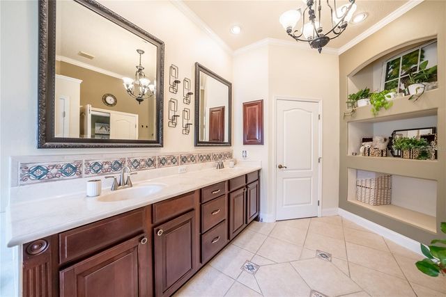 710 LAKE DIAMOND AVENUE, Ocala, FL 34472