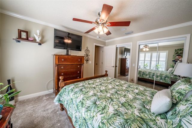 710 LAKE DIAMOND AVENUE, Ocala, FL 34472