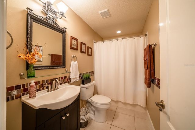 710 LAKE DIAMOND AVENUE, Ocala, FL 34472