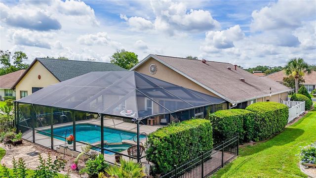 710 LAKE DIAMOND AVENUE, Ocala, FL 34472