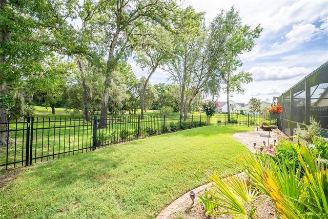 710 LAKE DIAMOND AVENUE, Ocala, FL 34472