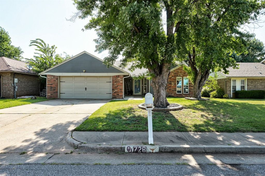 728 Teal Place, Edmond, OK 73003