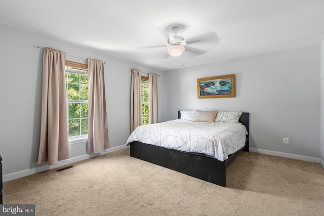14 COOPER RUN ST, Lovettsville, VA 20180