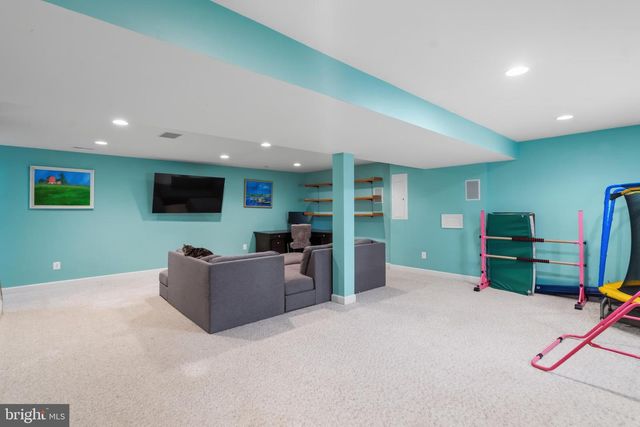 14 COOPER RUN ST, Lovettsville, VA 20180