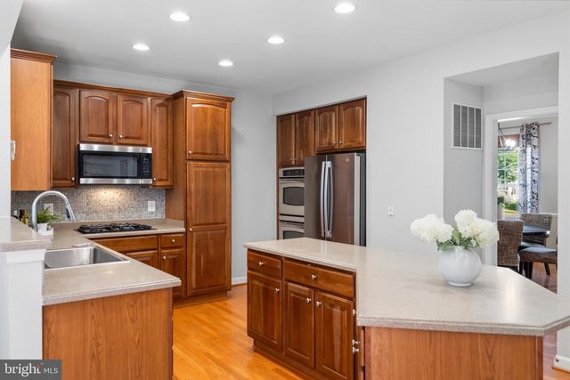 14 COOPER RUN ST, Lovettsville, VA 20180