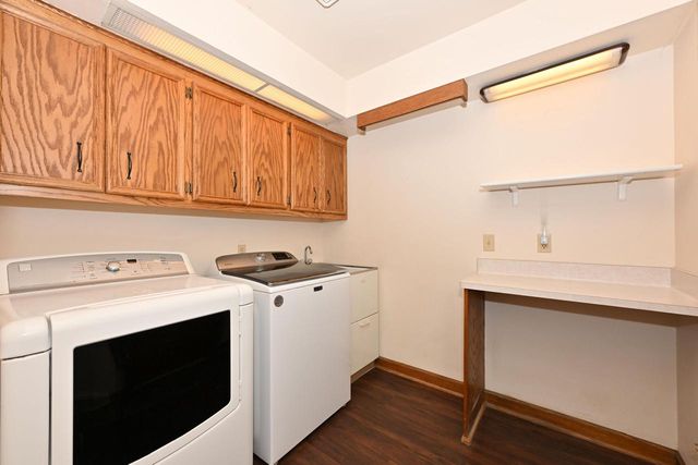 3998 S Victoria CIRCLE, New Berlin, WI 53151