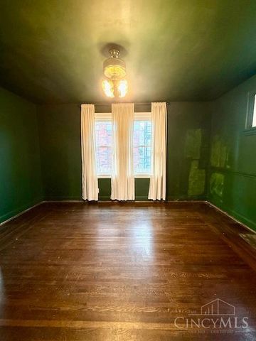 1714 Waltham Avenue, North College Hill, OH 45239