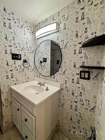 1714 Waltham Avenue, North College Hill, OH 45239