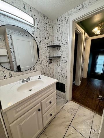 1714 Waltham Avenue, North College Hill, OH 45239