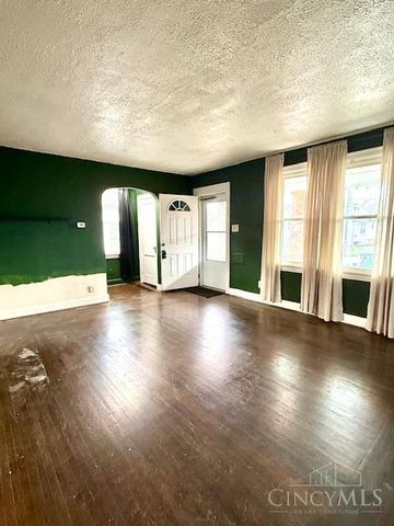 1714 Waltham Avenue, North College Hill, OH 45239